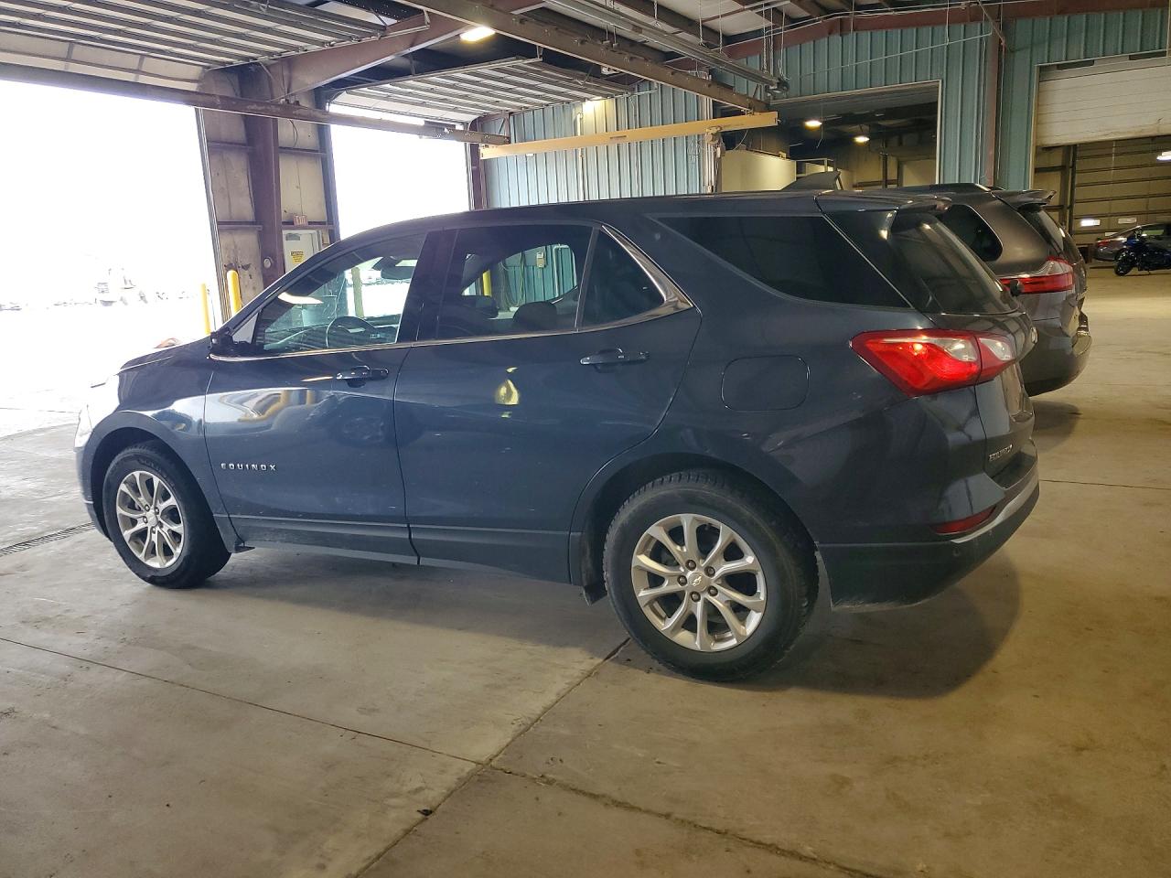 2018 CHEVROLET EQUINOX LT photo 3