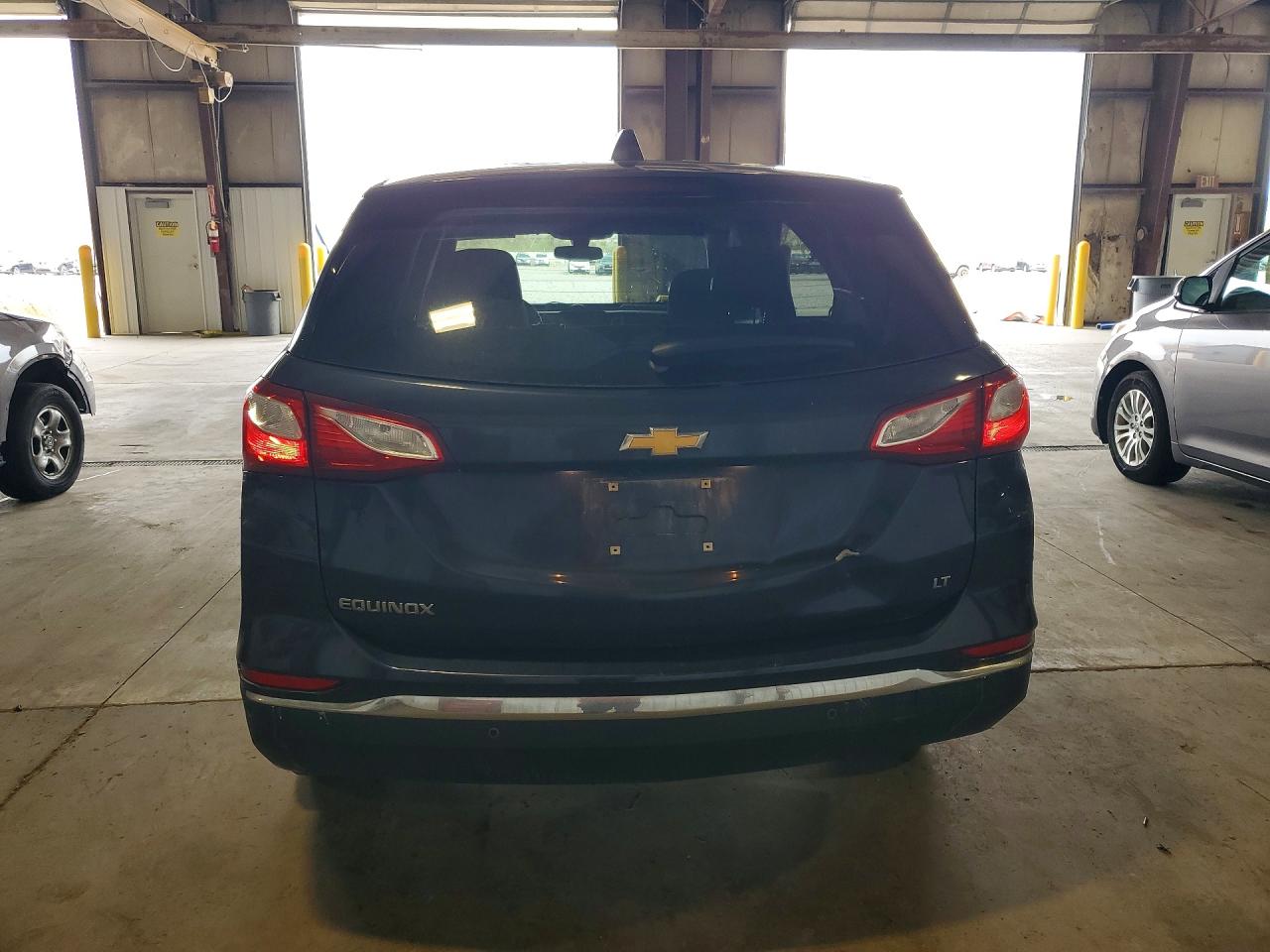 2018 CHEVROLET EQUINOX LT photo 11