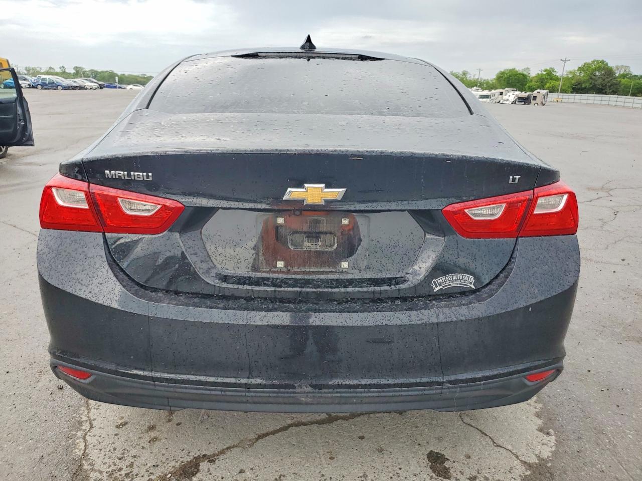 2016 CHEVROLET MALIBU photo 11