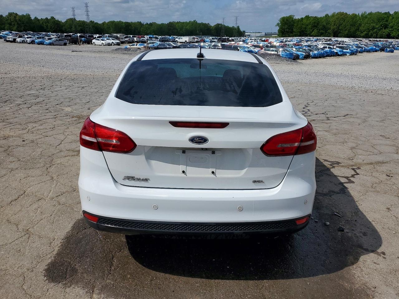 2017 FORD FOCUS SEL photo 11