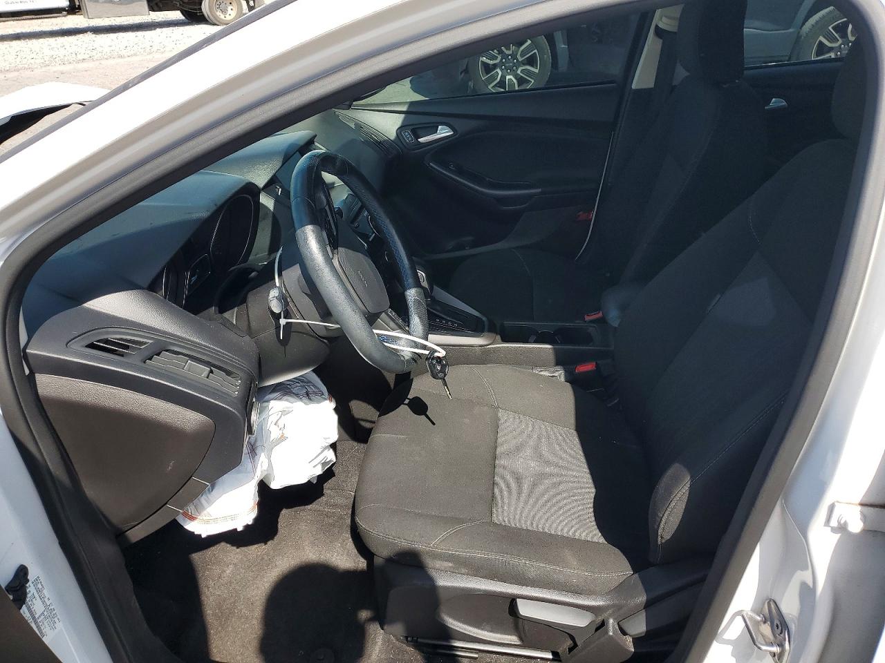 2017 FORD FOCUS SEL photo 13