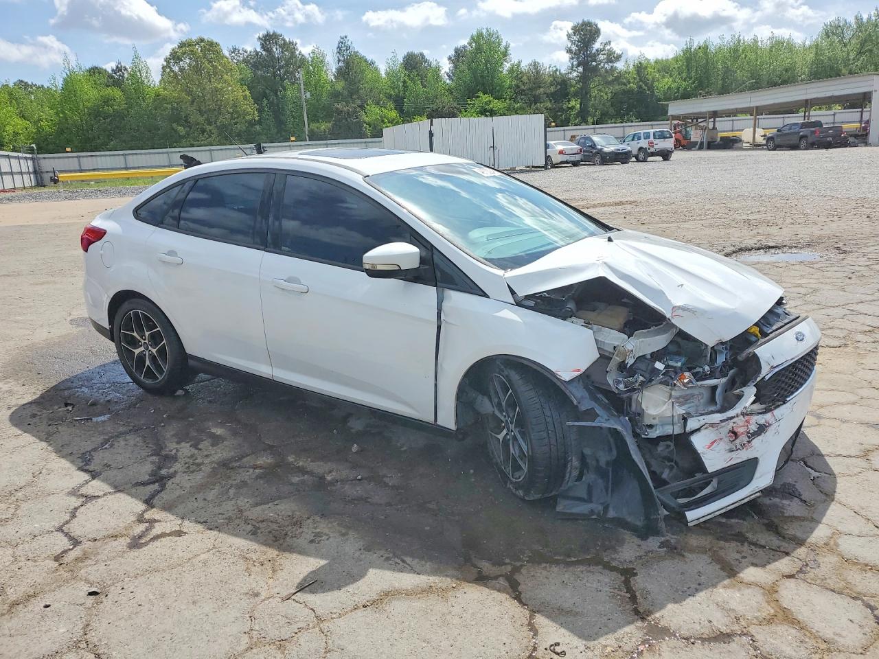 2017 FORD FOCUS SEL photo 7