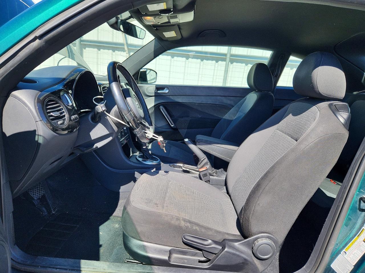 2017 VOLKSWAGEN BEETLE 1.8T photo 13