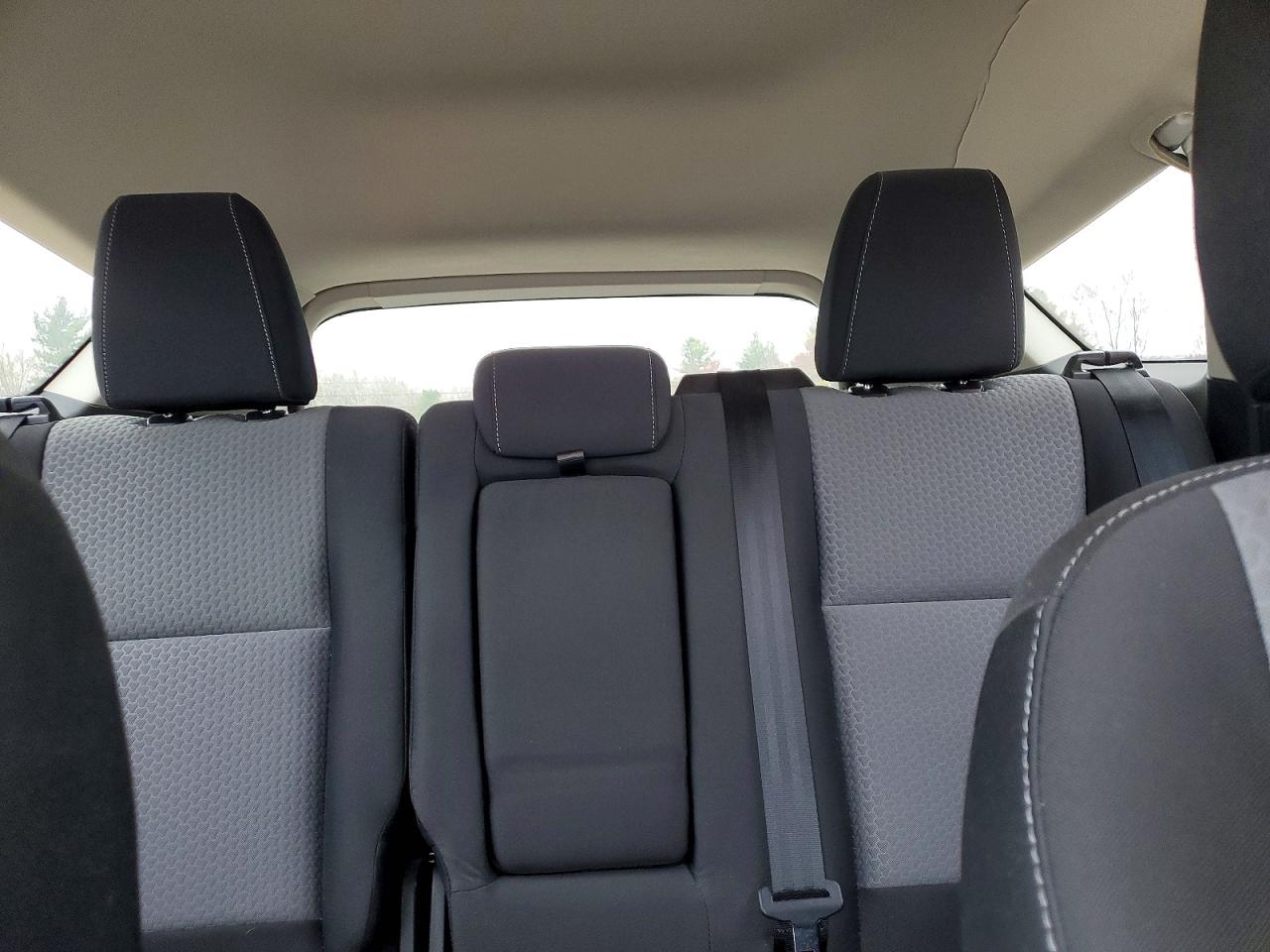 2017 FORD ESCAPE SE photo 28