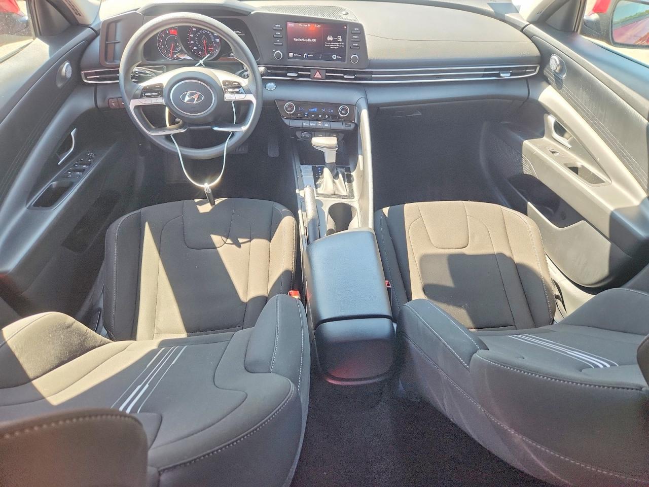 2022 HYUNDAI ELANTRA SEL photo 15