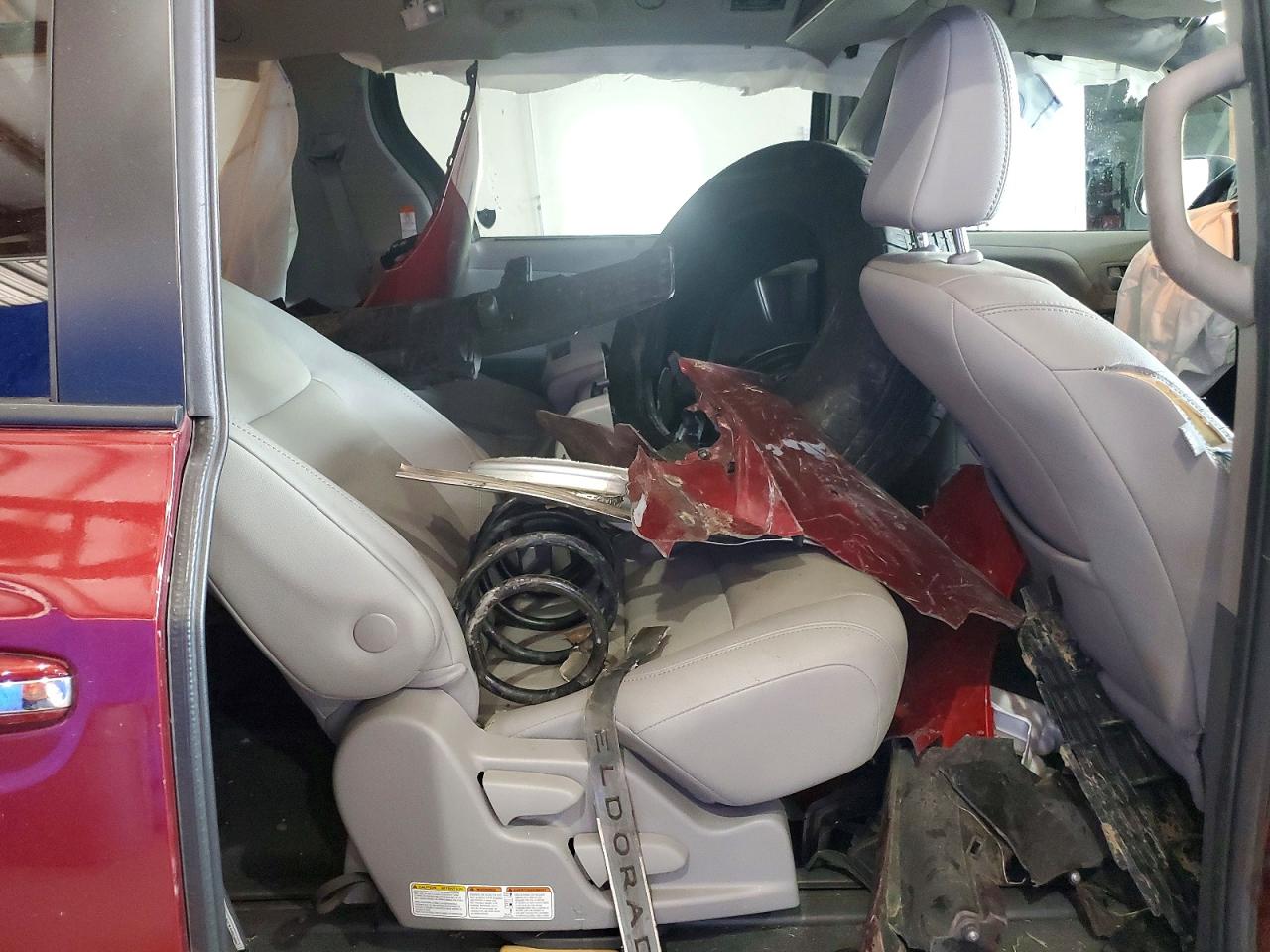 2020 TOYOTA SIENNA photo 21