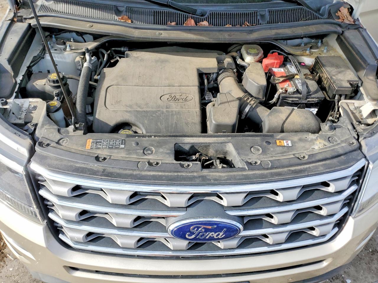 2017 FORD EXPLORER XLT photo 34