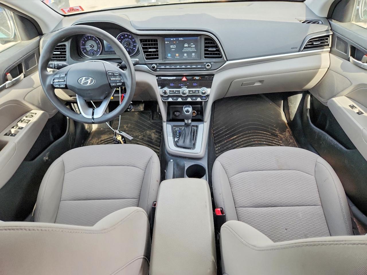 2020 HYUNDAI ELANTRA SEL photo 15