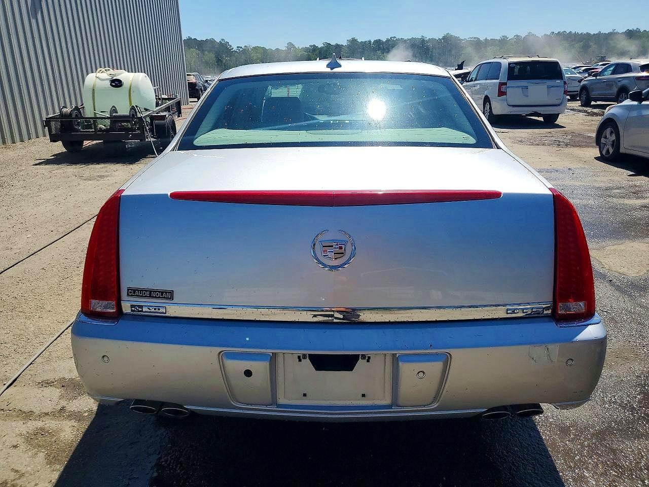 2009 CADILLAC DTS photo 16