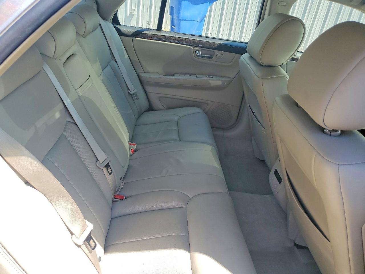 2009 CADILLAC DTS photo 28