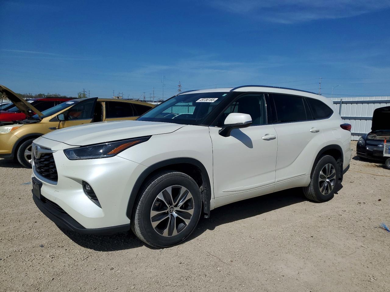 2021 TOYOTA HIGHLANDER
