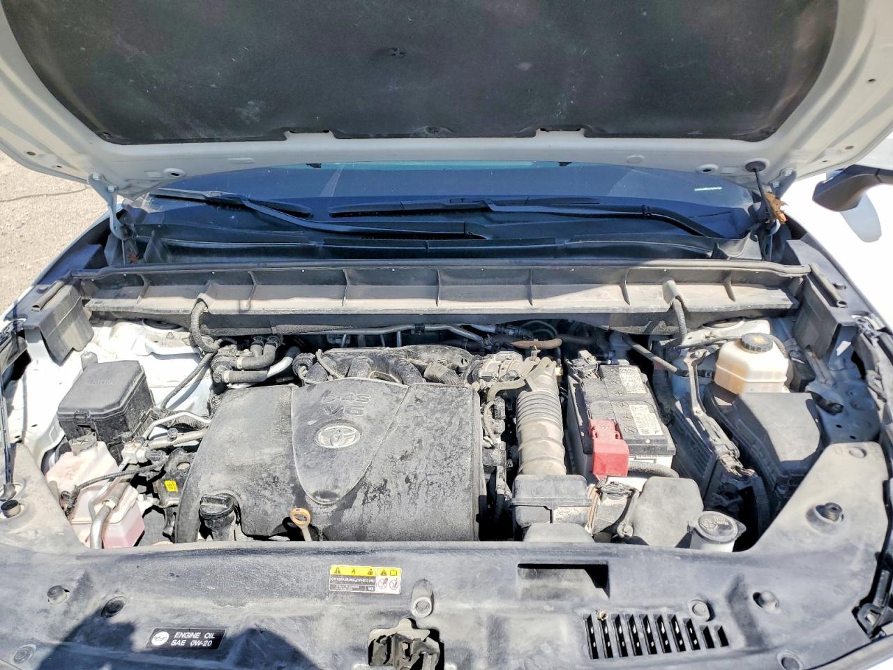 2021 TOYOTA HIGHLANDER XLE photo 23