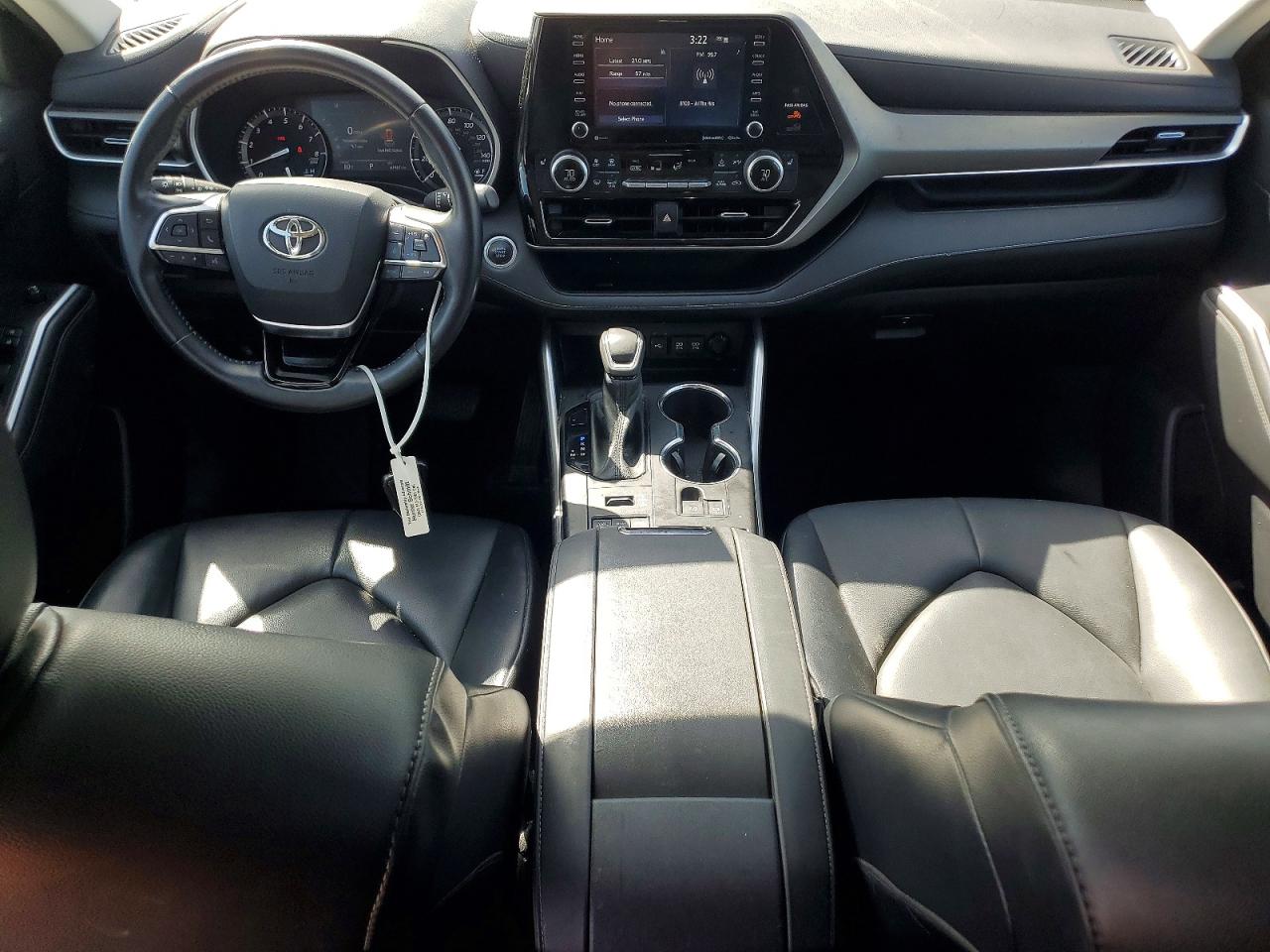 2021 TOYOTA HIGHLANDER XLE photo 15