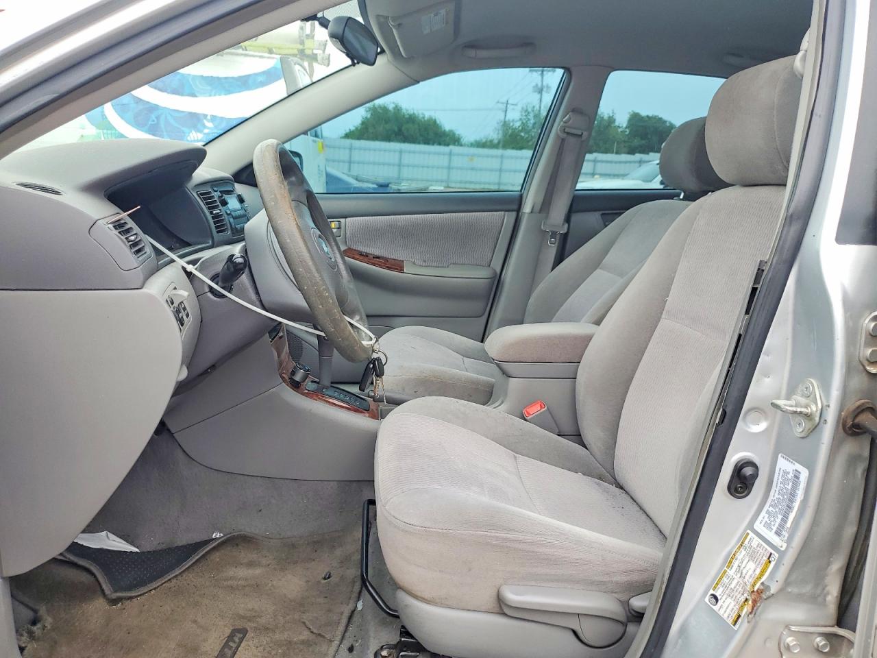 2006 TOYOTA COROLLA LE photo 19