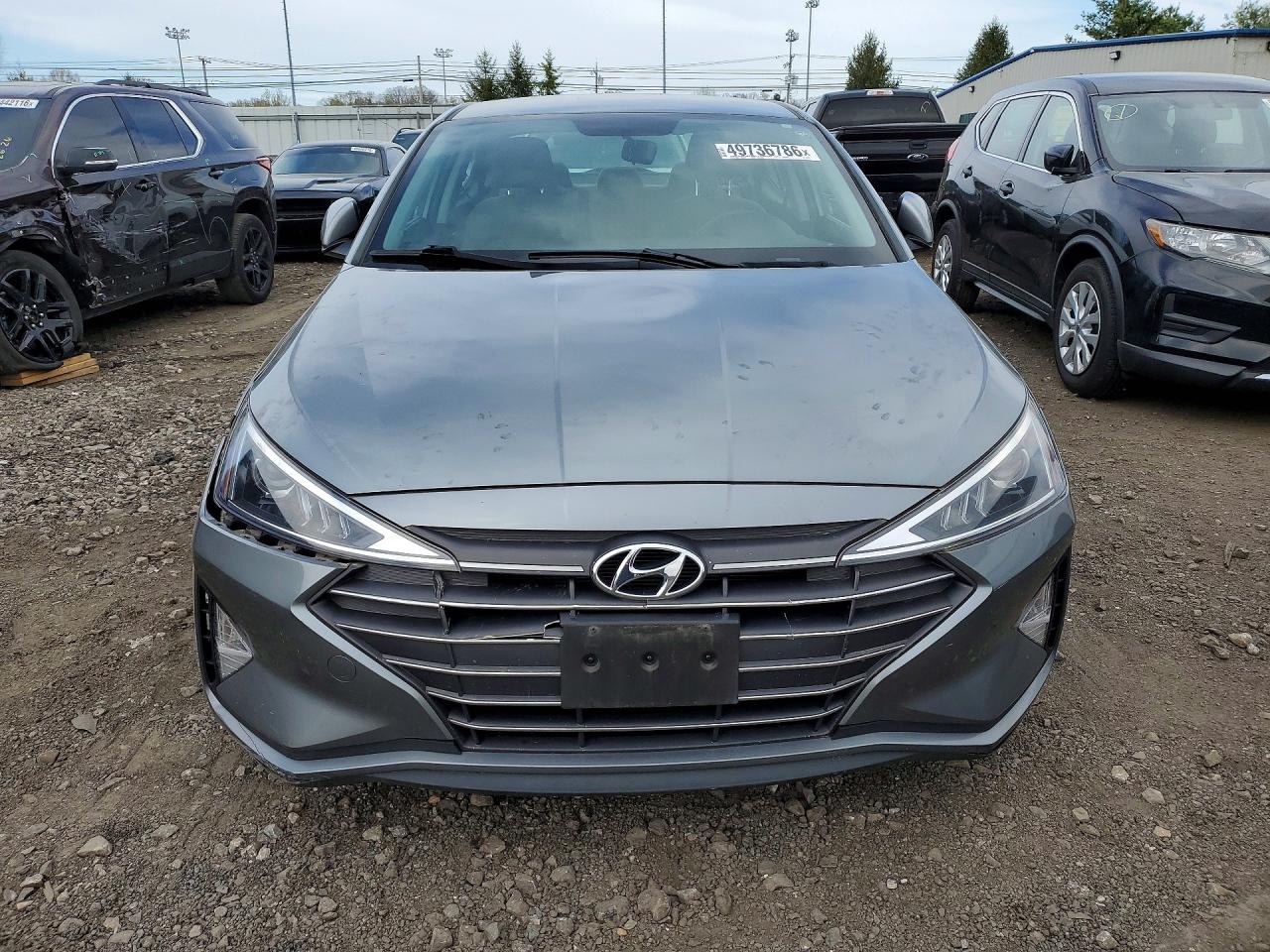 2019 HYUNDAI ELANTRA SE photo 9