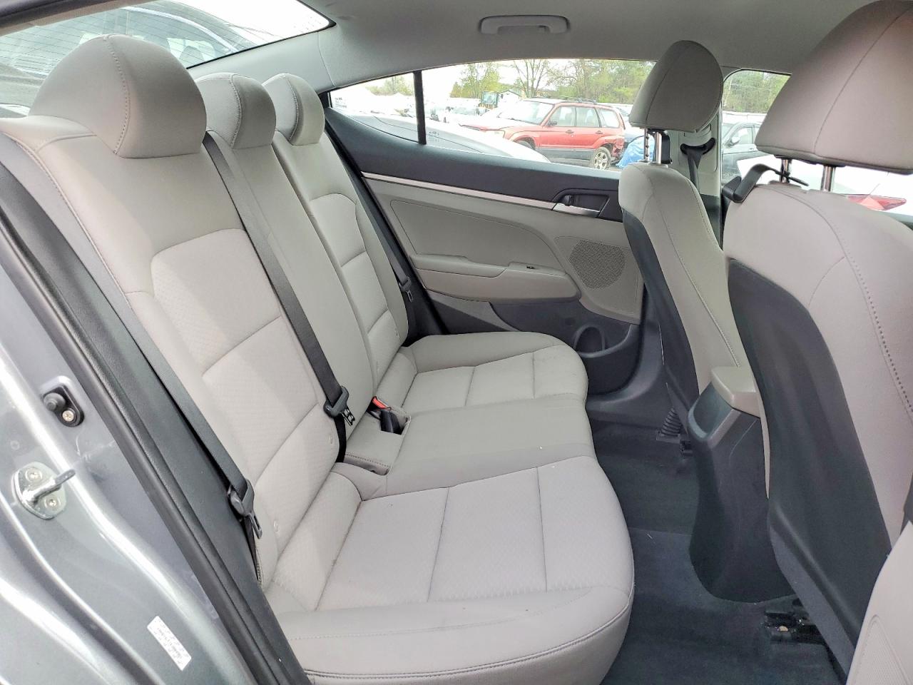 2019 HYUNDAI ELANTRA SE photo 19