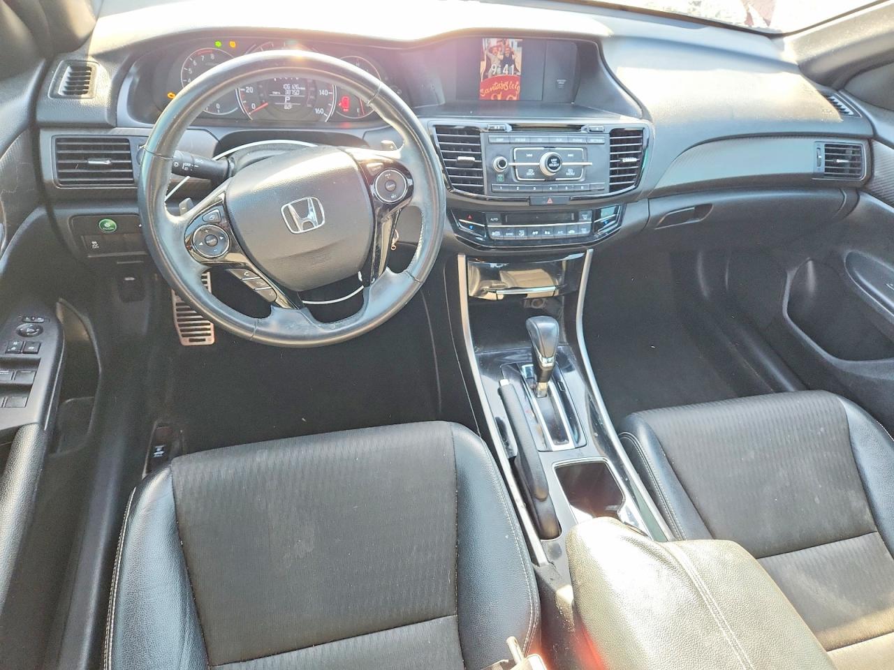 2017 HONDA ACCORD SPORT photo 22
