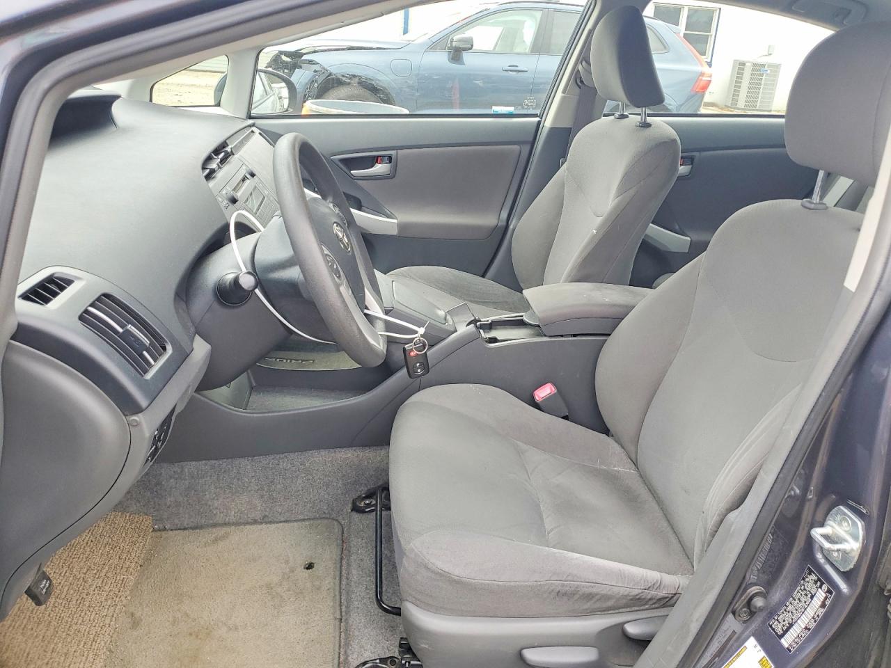 2011 TOYOTA PRIUS THREE photo 13
