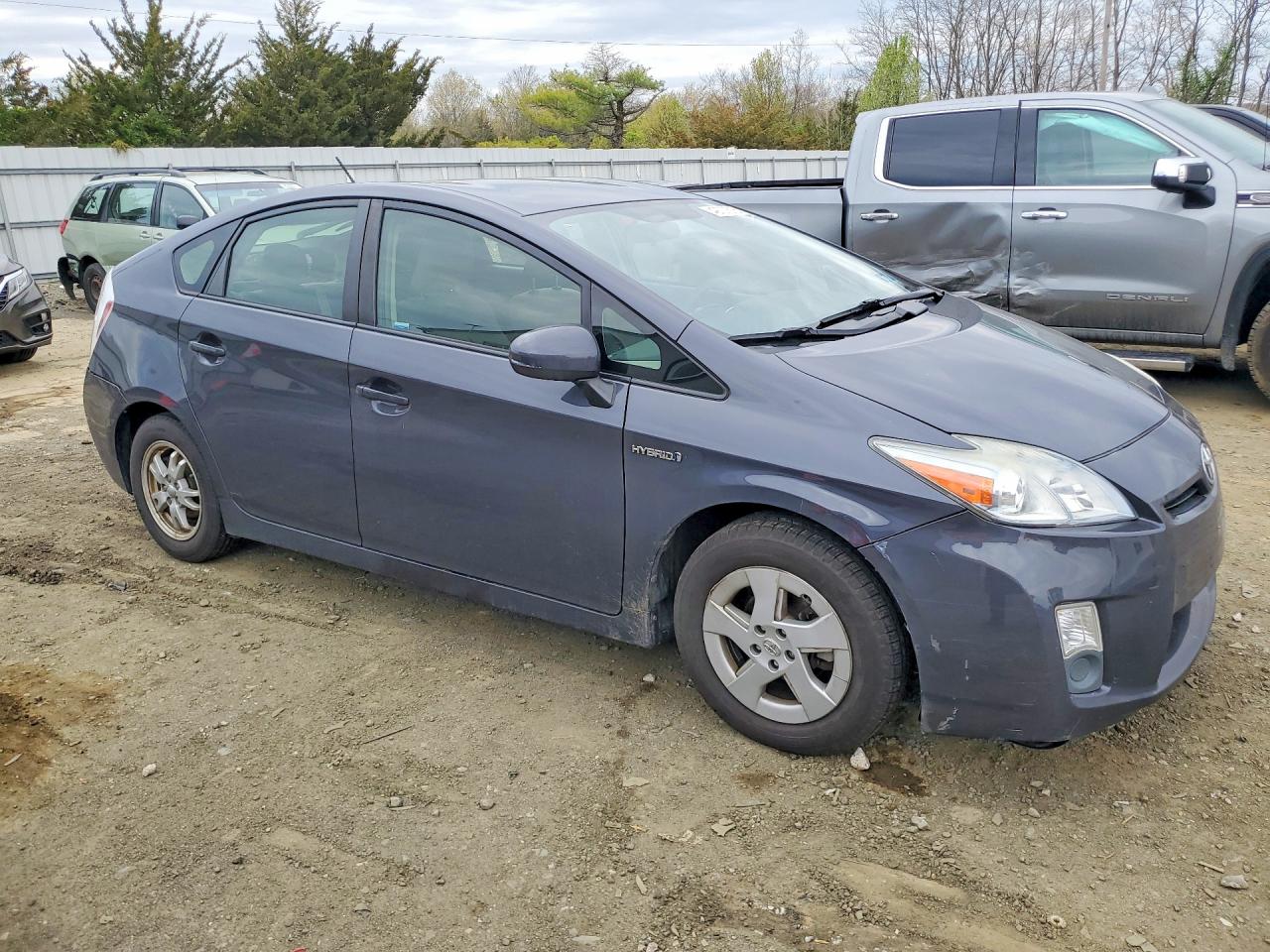 2011 TOYOTA PRIUS THREE photo 7