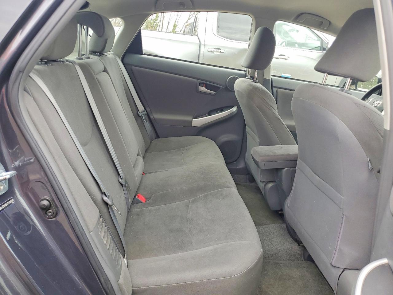 2011 TOYOTA PRIUS THREE photo 19