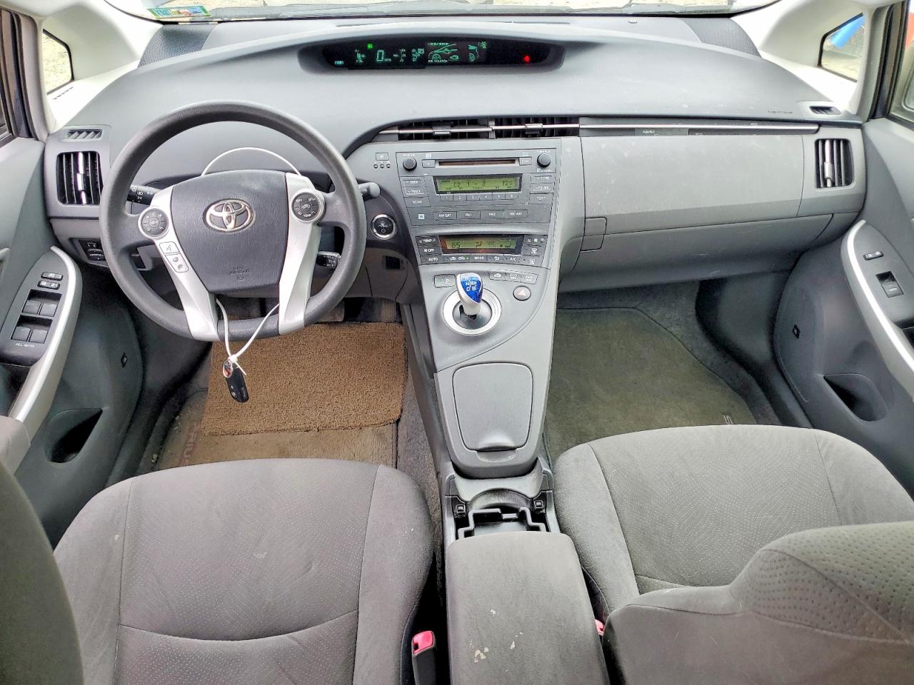 2011 TOYOTA PRIUS THREE photo 15