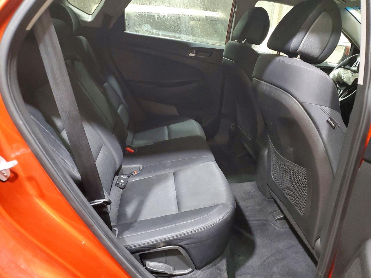 2016 HYUNDAI TUCSON SE photo 21