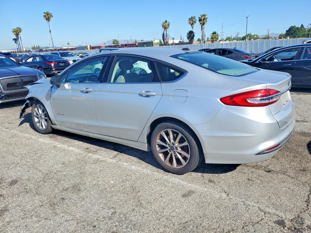 2017 FORD FUSION SE HYBRID photo 3