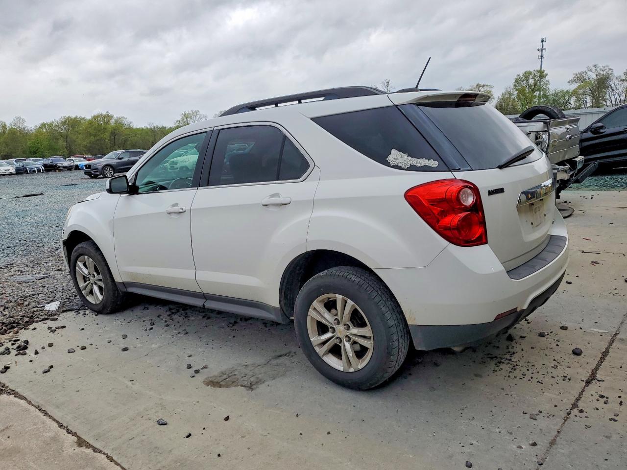 2015 CHEVROLET EQUINOX LT photo 3