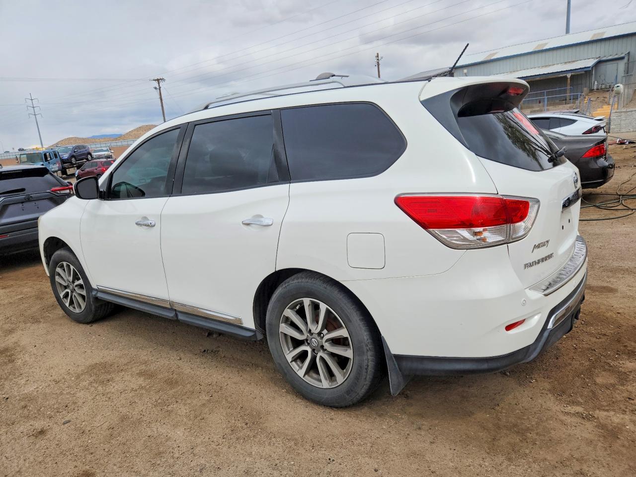 2013 NISSAN PATHFINDER S photo 4