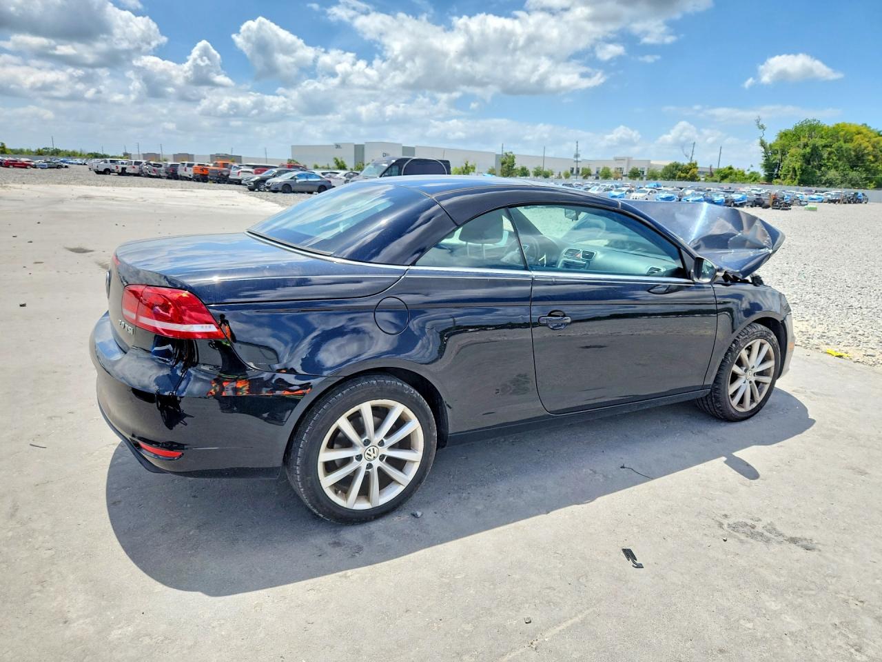 2012 VOLKSWAGEN EOS KOMFORT photo 5