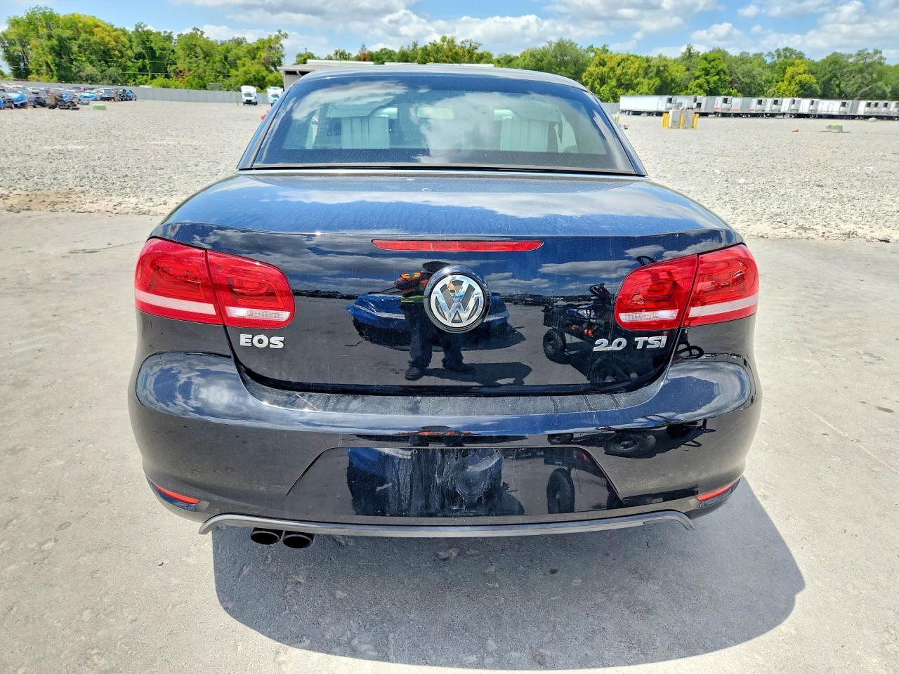 2012 VOLKSWAGEN EOS KOMFORT photo 11
