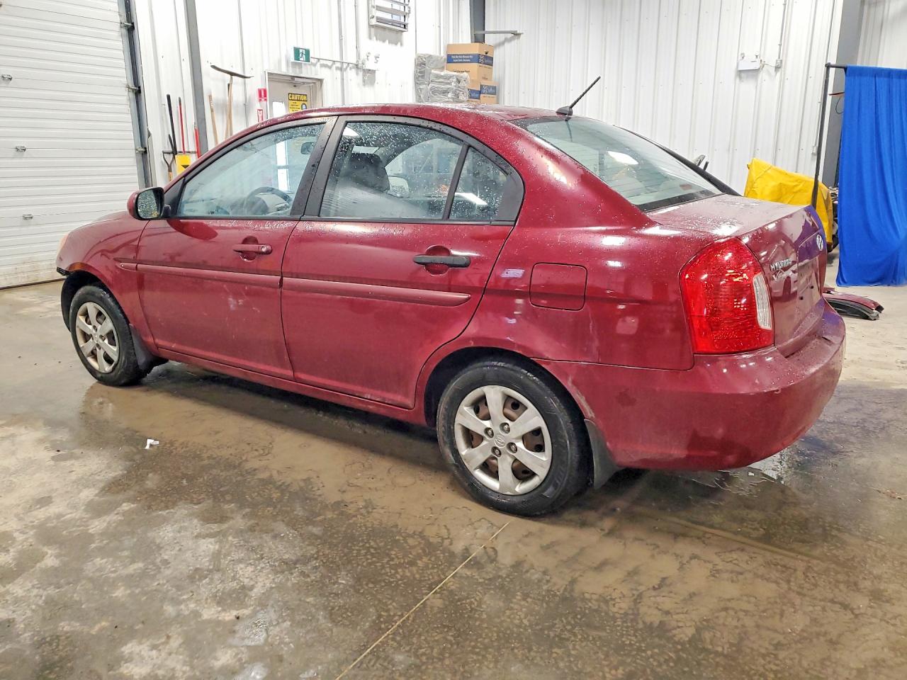 2010 HYUNDAI ACCENT photo 3
