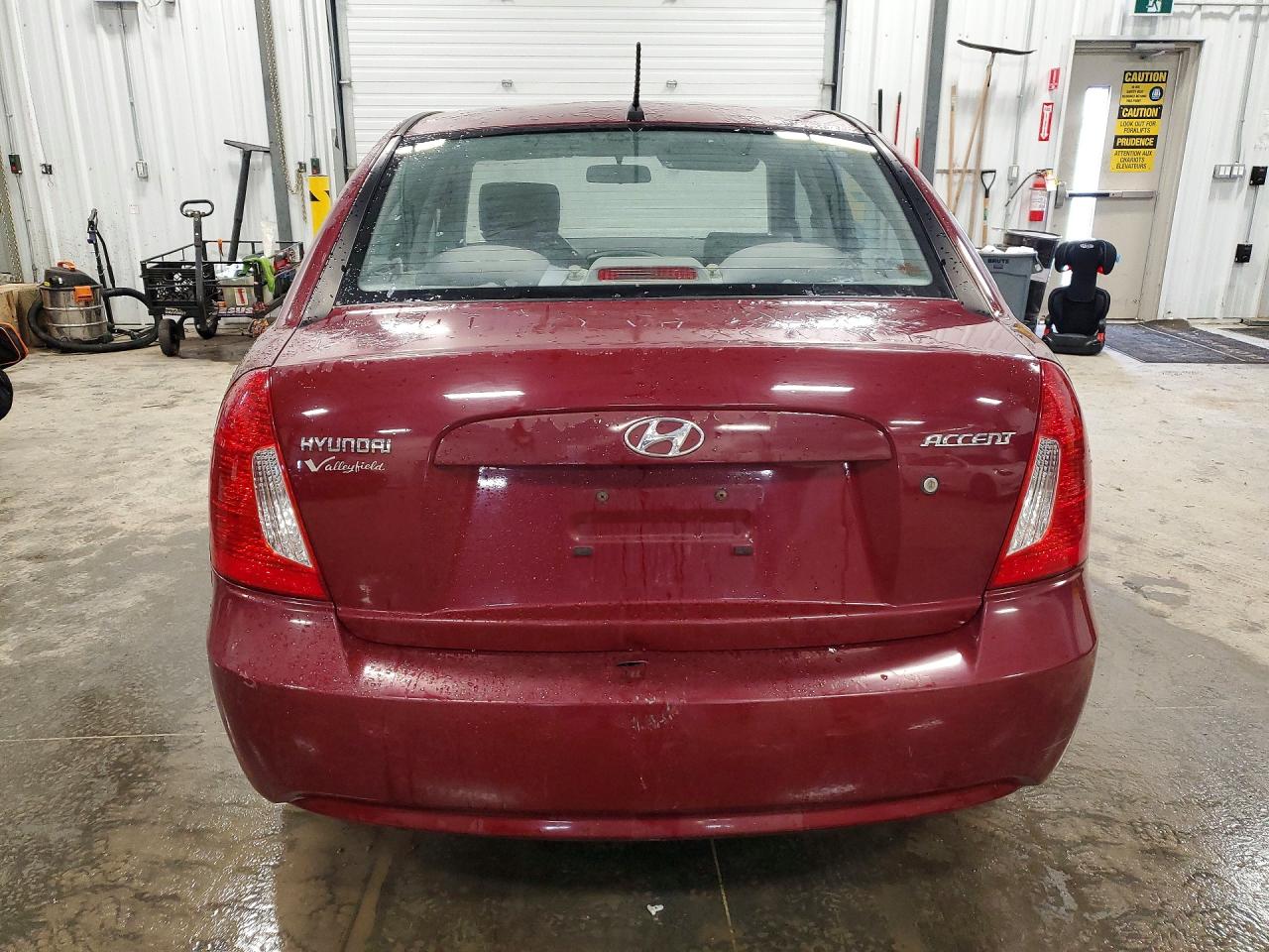 2010 HYUNDAI ACCENT photo 11