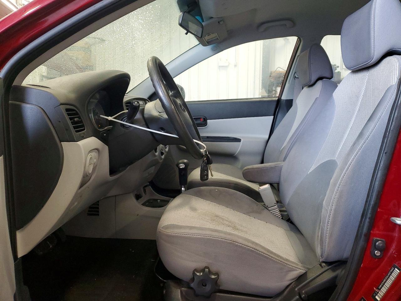 2010 HYUNDAI ACCENT photo 13