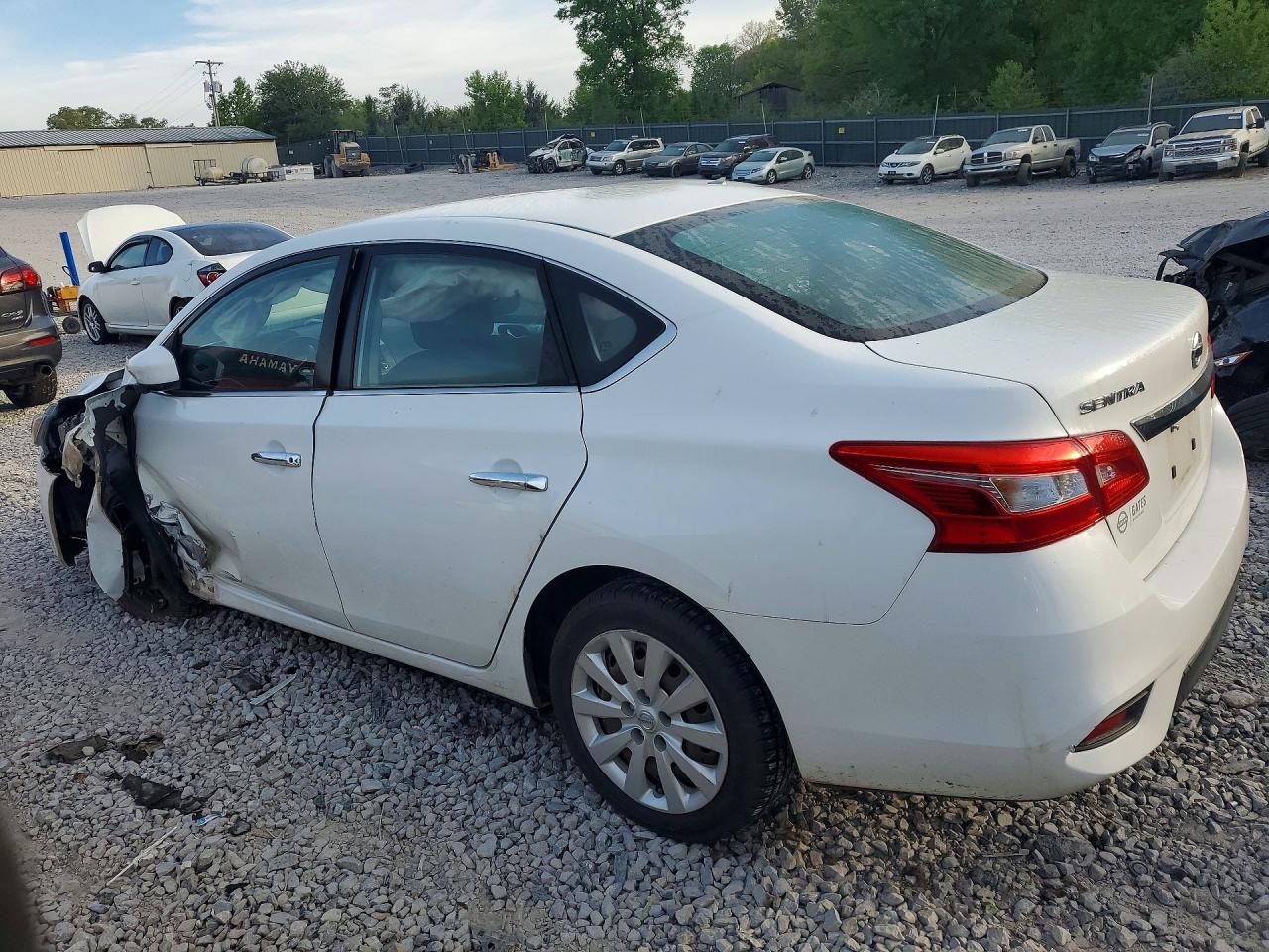 2016 NISSAN SENTRA S photo 4