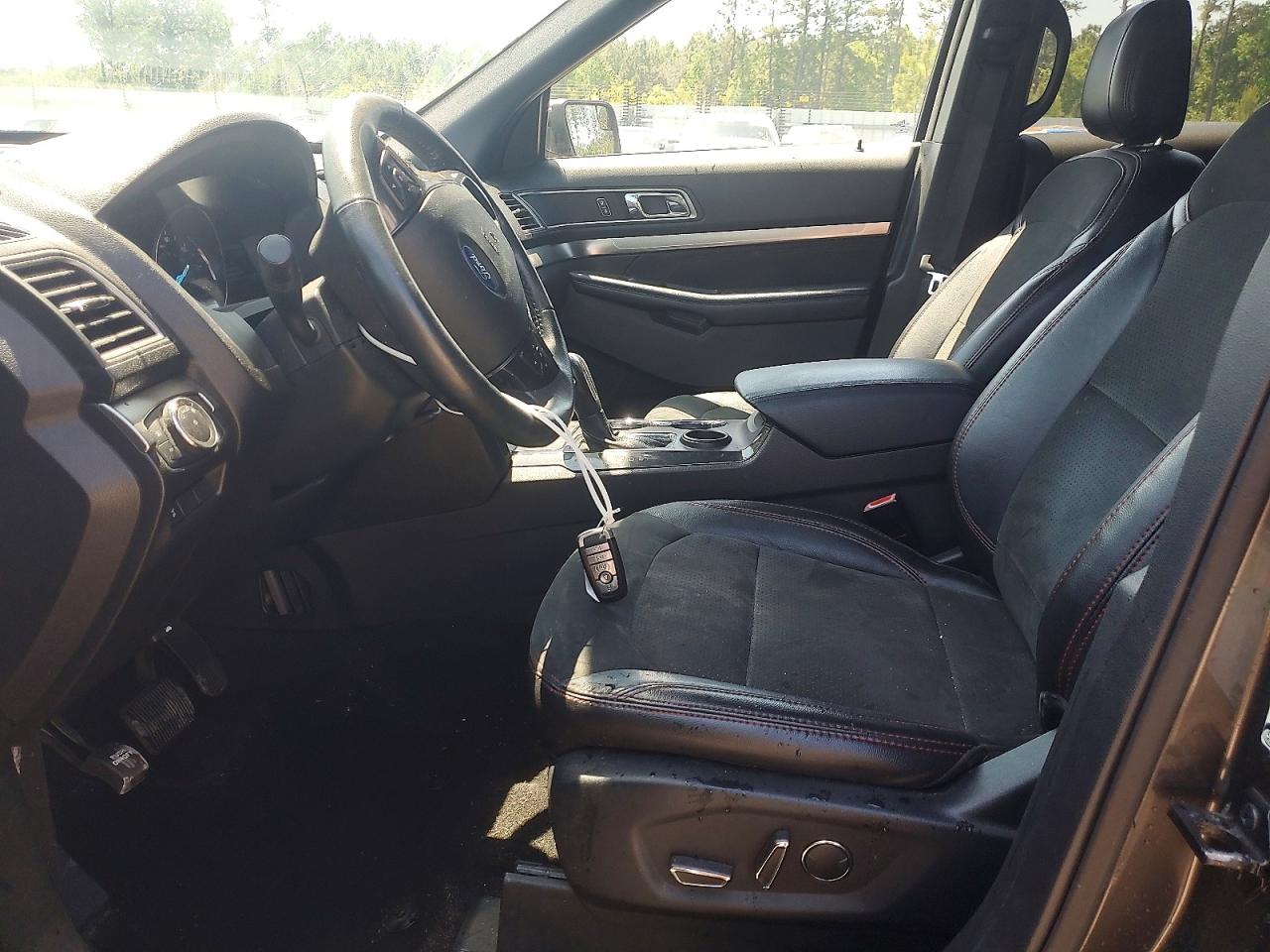 2018 FORD EXPLORER XLT photo 7