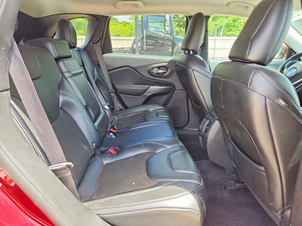 2019 JEEP CHEROKEE LATITUDE PLUS photo 21