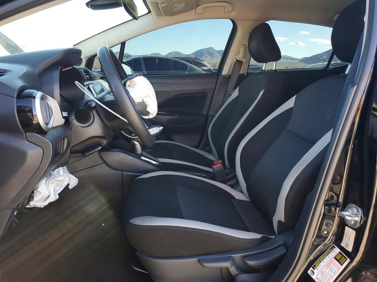 2021 NISSAN VERSA SV photo 19