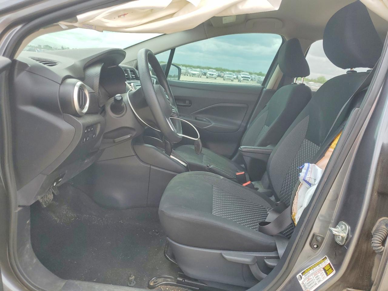 2020 NISSAN VERSA photo 19