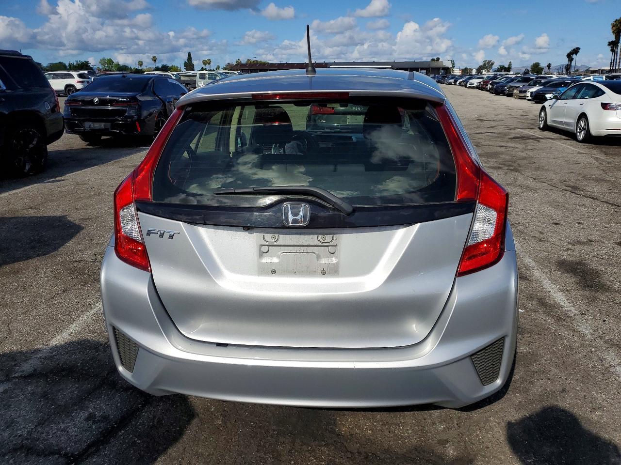 2016 HONDA FIT LX photo 11