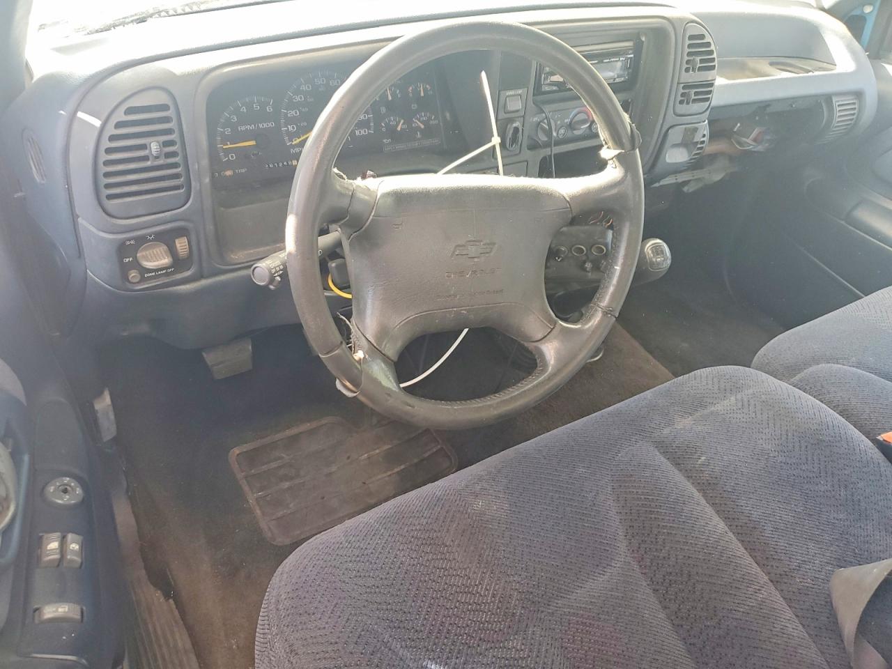 1995 CHEVROLET GMT-400 C1500 photo 15