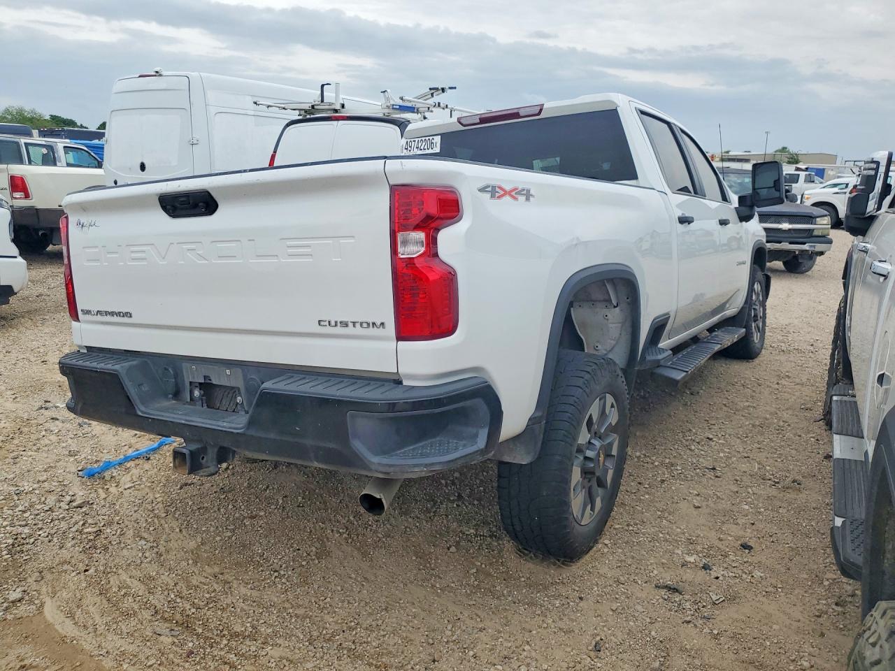 2024 CHEVROLET SILVERADO K2500 CUSTOM photo 7