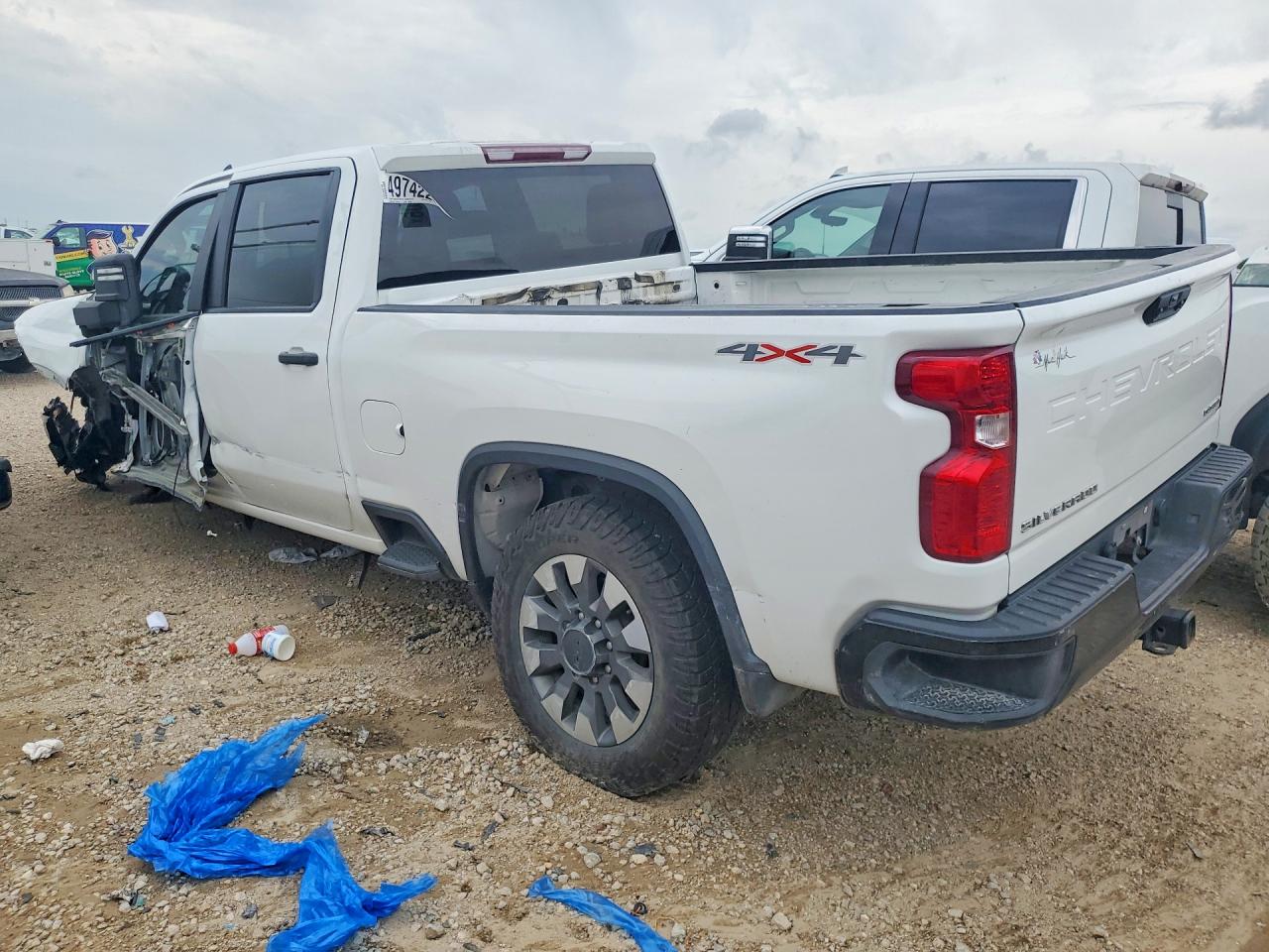 2024 CHEVROLET SILVERADO K2500 CUSTOM photo 4