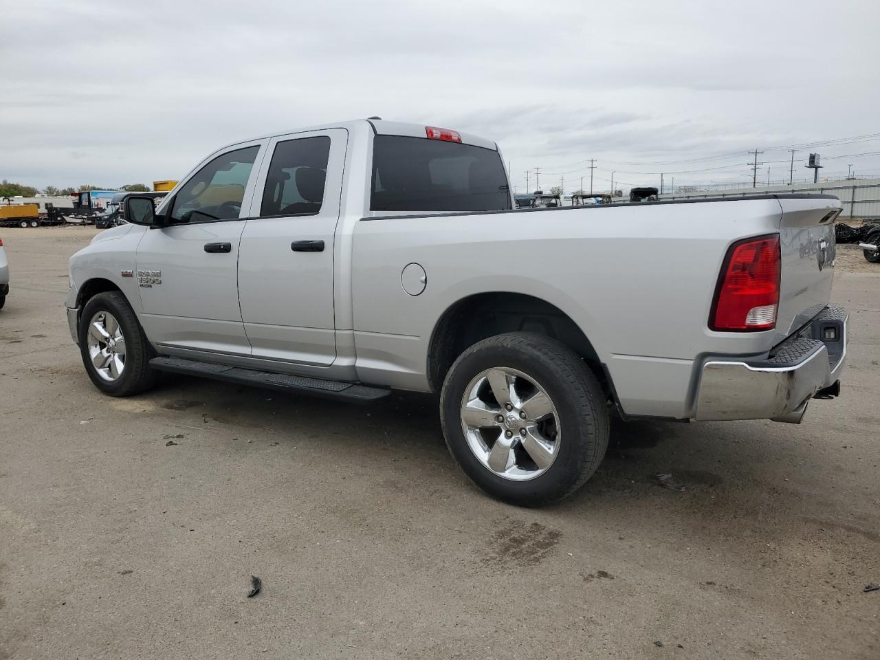 2019 RAM 1500 CLASSIC TRADESMAN photo 2