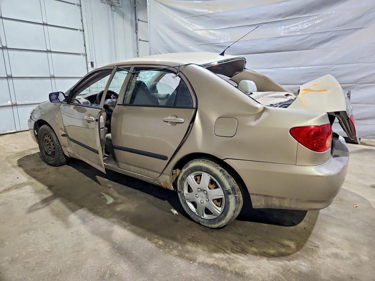 2005 TOYOTA COROLLA CE photo 3