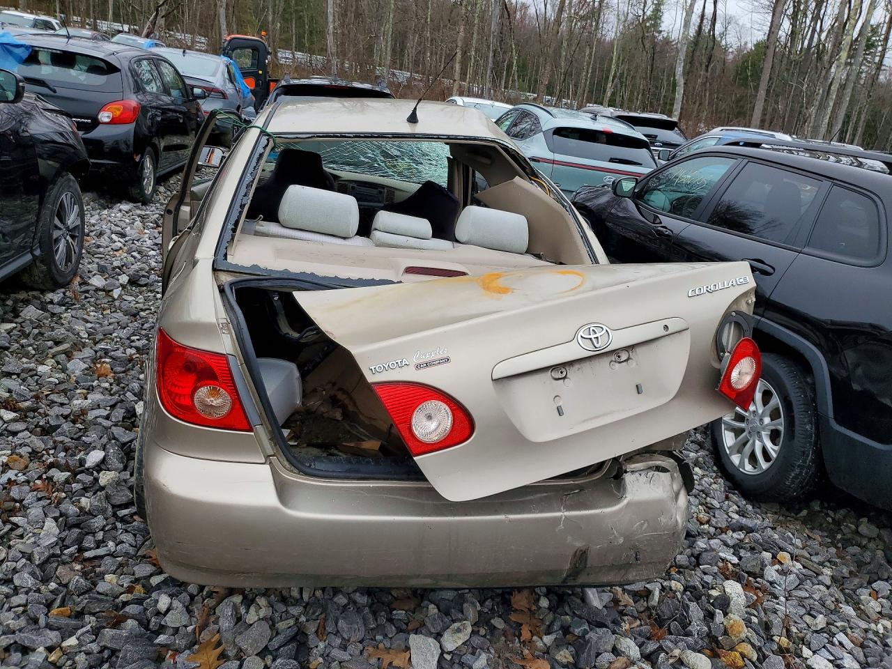 2005 TOYOTA COROLLA CE photo 11