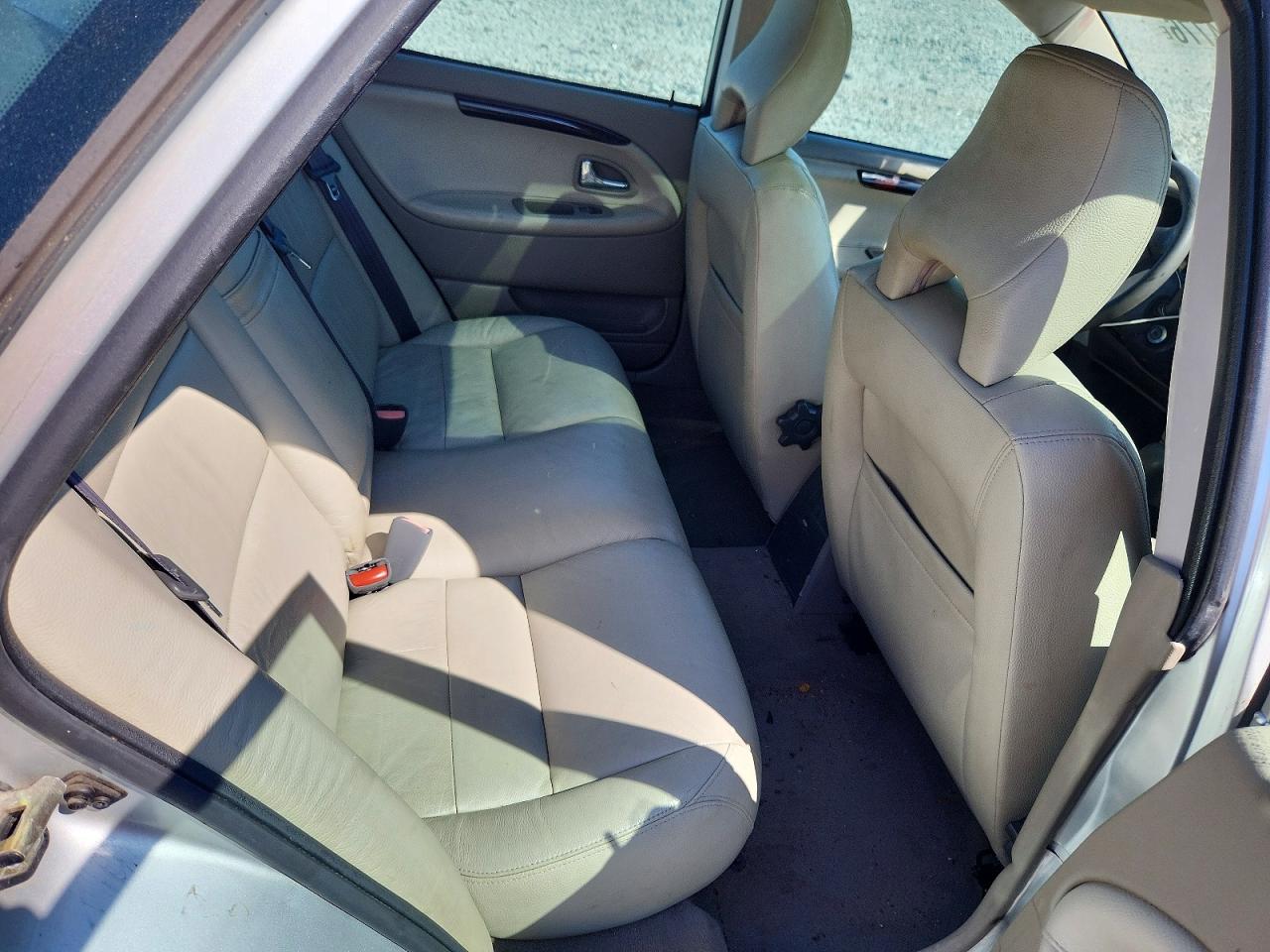 2004 VOLVO S40 1.9T photo 28