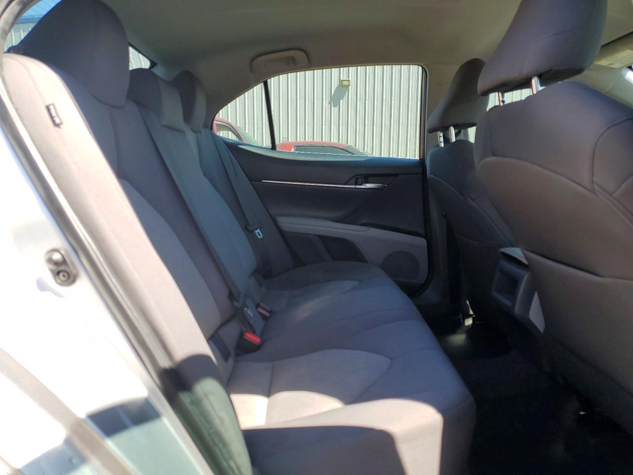 2018 TOYOTA CAMRY L photo 28