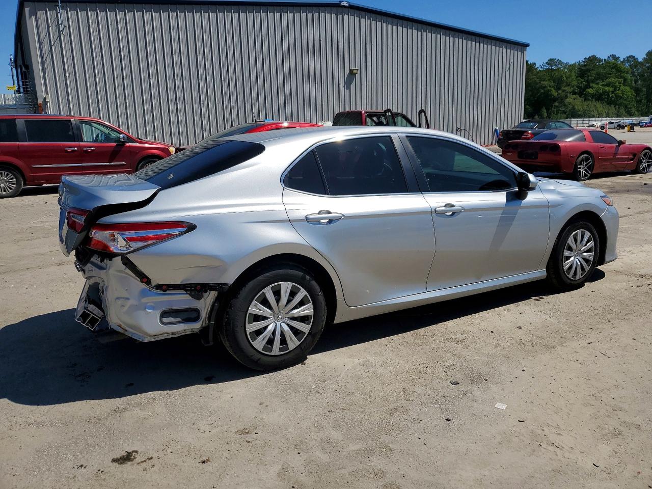 2018 TOYOTA CAMRY L photo 7