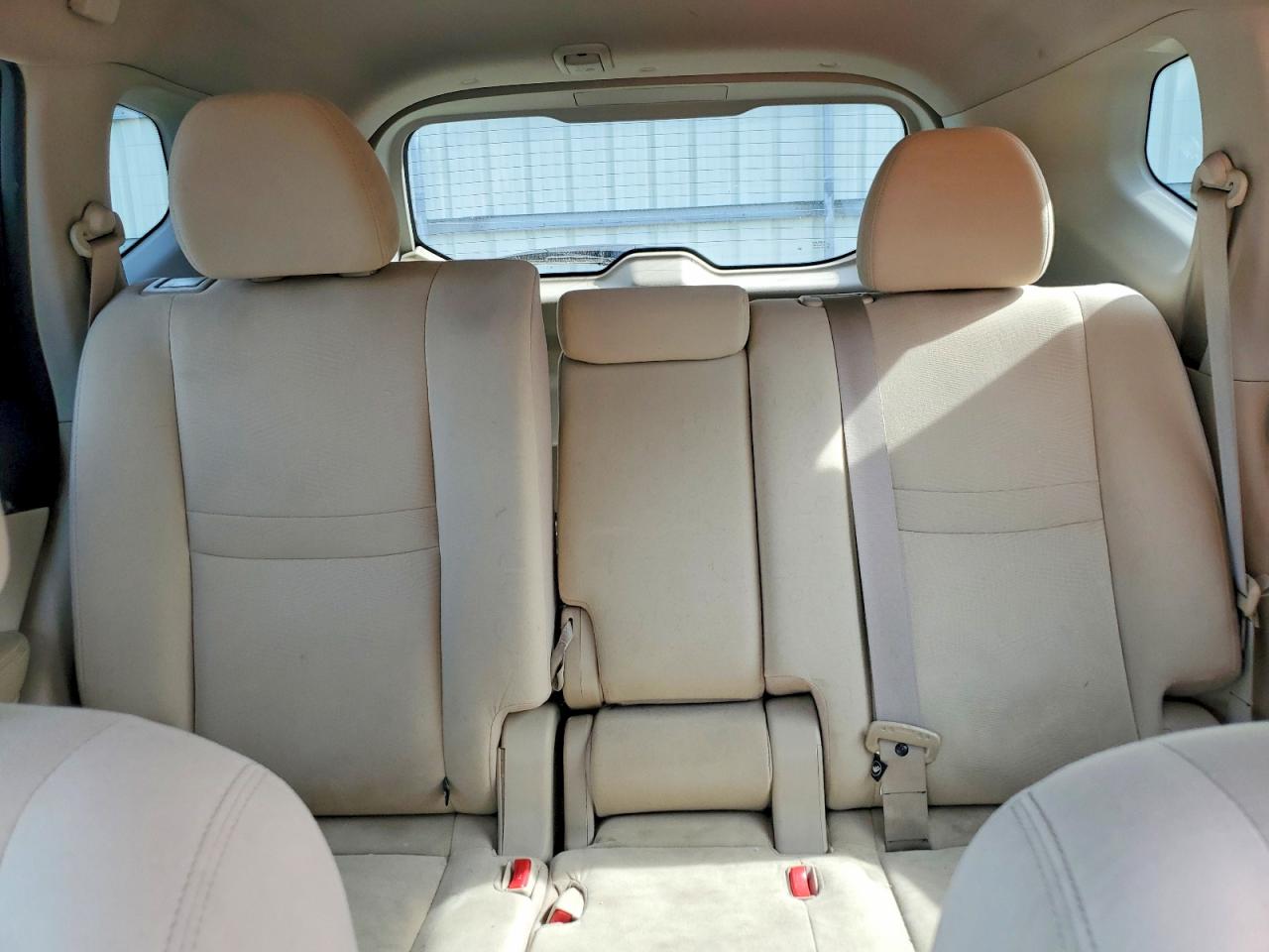 2016 NISSAN ROGUE SV photo 19